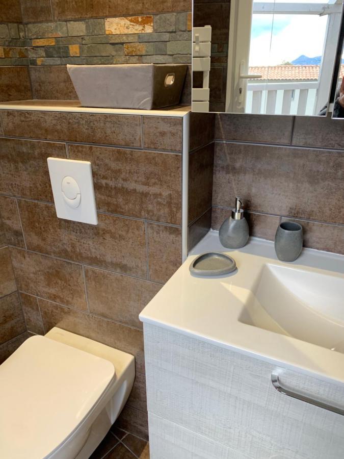 Zilia Casa Basgiu, Chambres Avec Balcon Et Table D'Hotes المظهر الخارجي الصورة