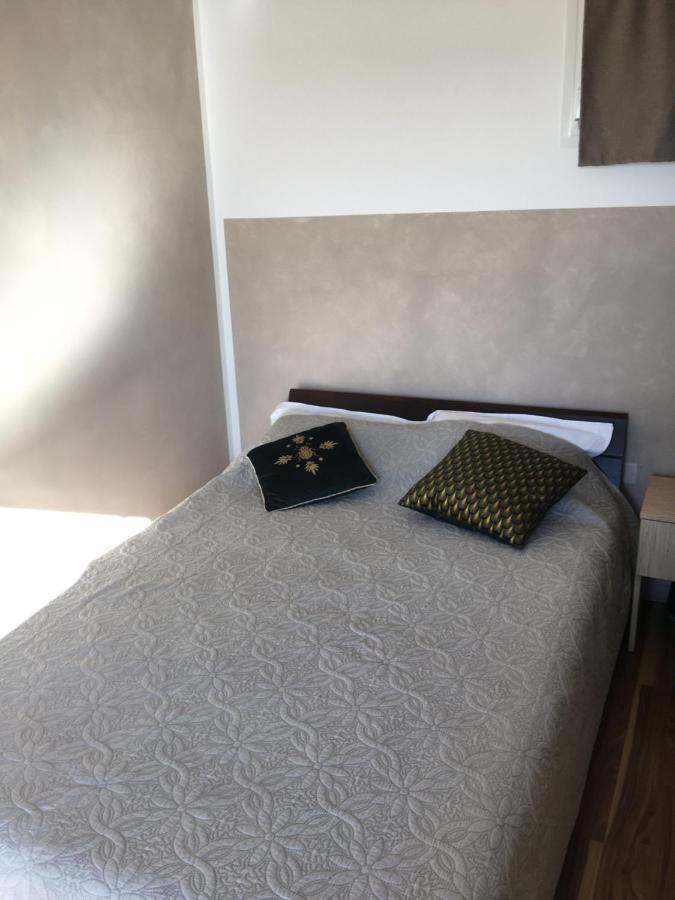 Zilia Casa Basgiu, Chambres Avec Balcon Et Table D'Hotes المظهر الخارجي الصورة