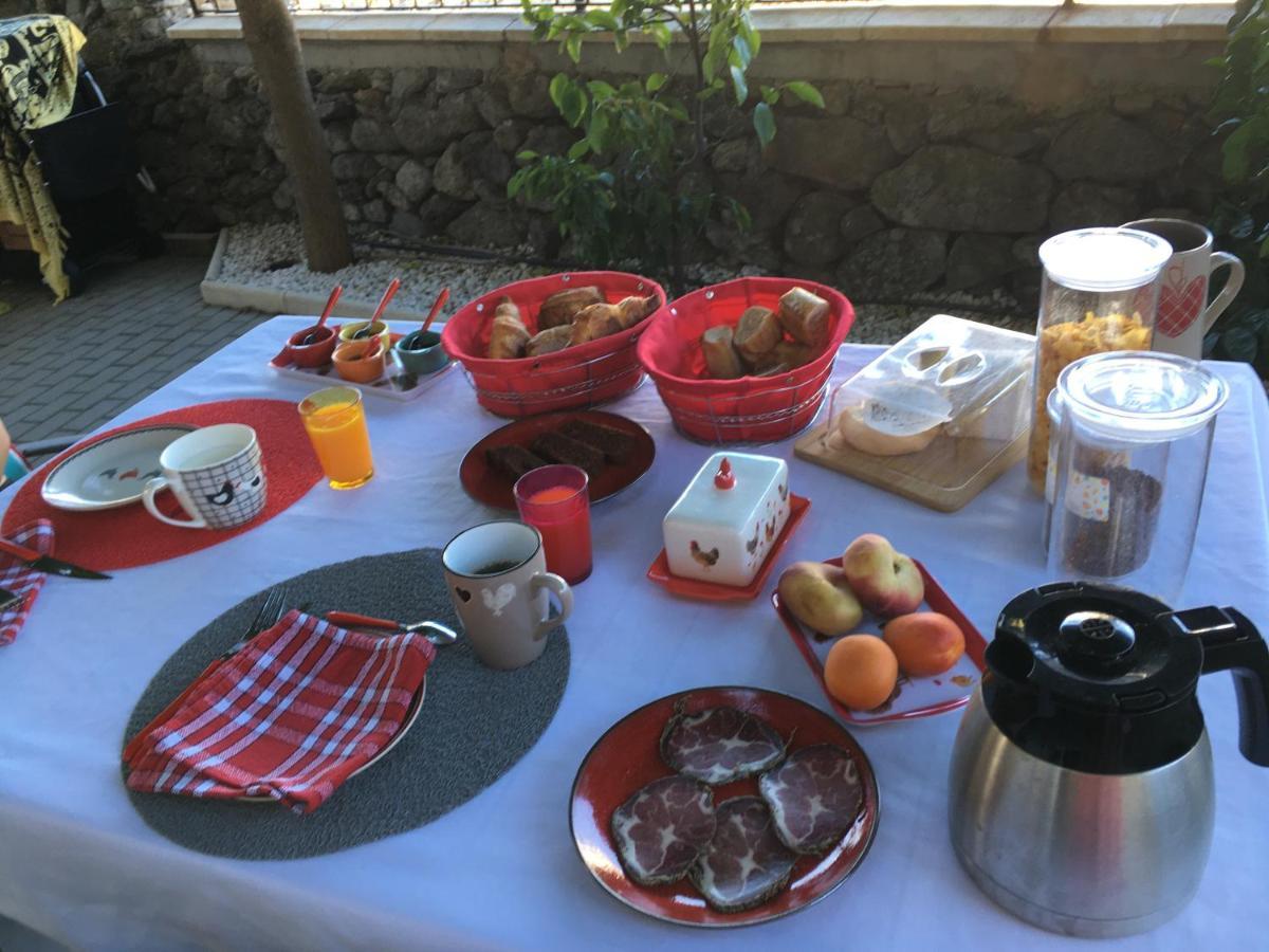 Zilia Casa Basgiu, Chambres Avec Balcon Et Table D'Hotes المظهر الخارجي الصورة