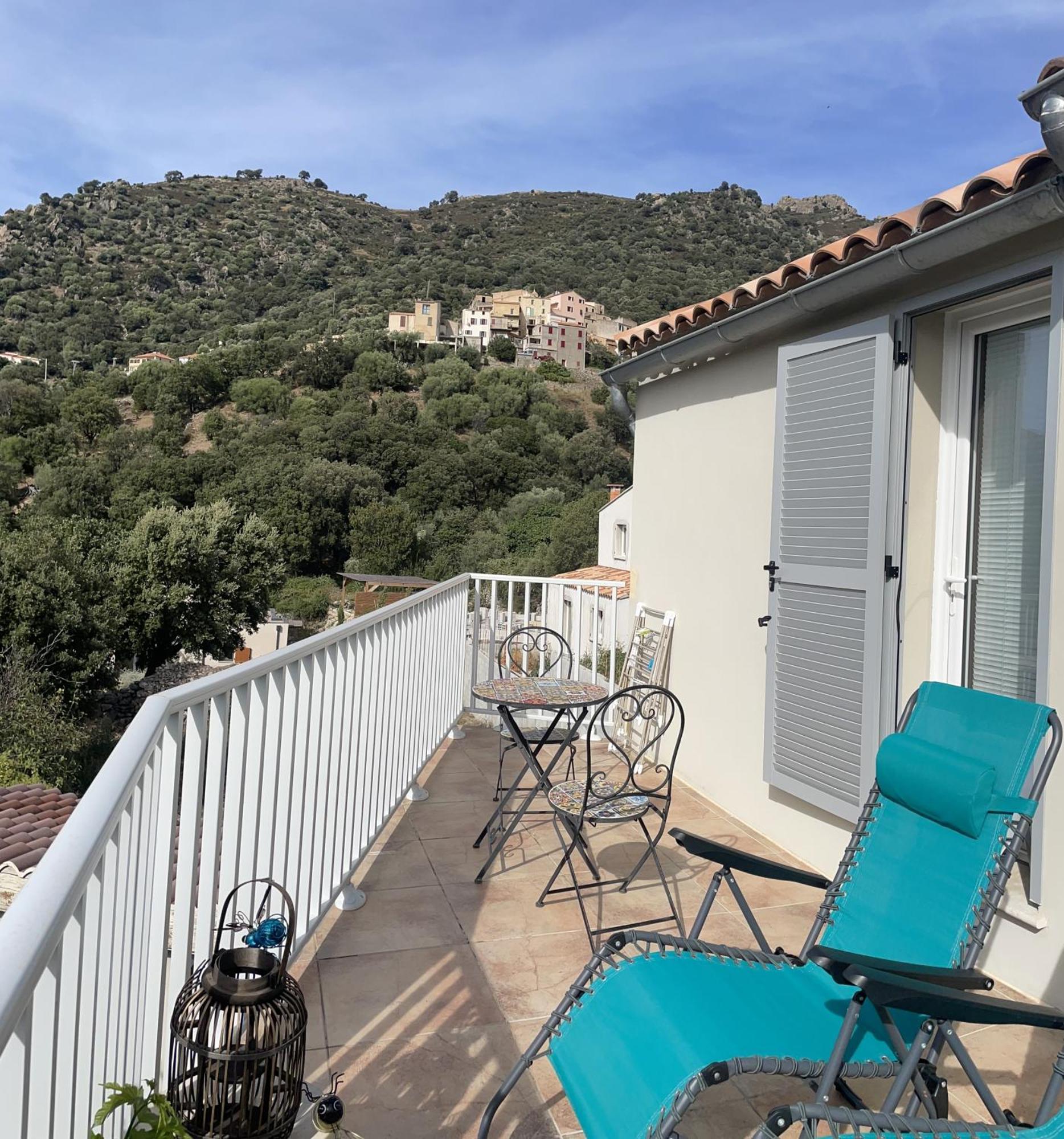 Zilia Casa Basgiu, Chambres Avec Balcon Et Table D'Hotes المظهر الخارجي الصورة